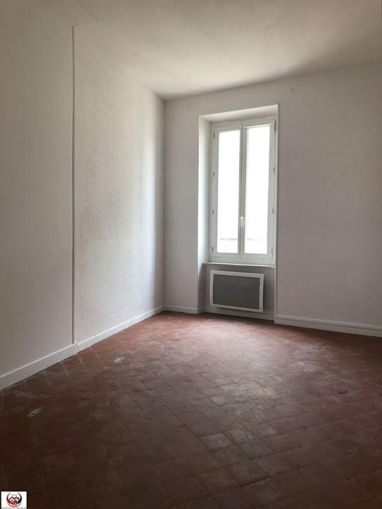 Immeuble - 107 m² - 2 pièces