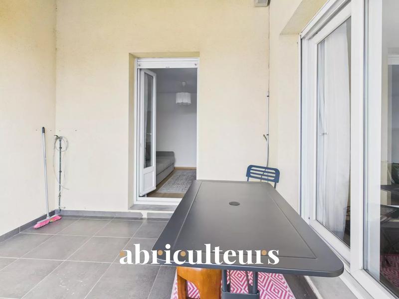 Appartement - 90 m² - 4 pièces