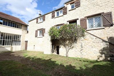 Maison - 180 m² - 5 pièces