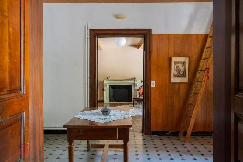 Maison de maîtres - 409 m² - 13 pièces