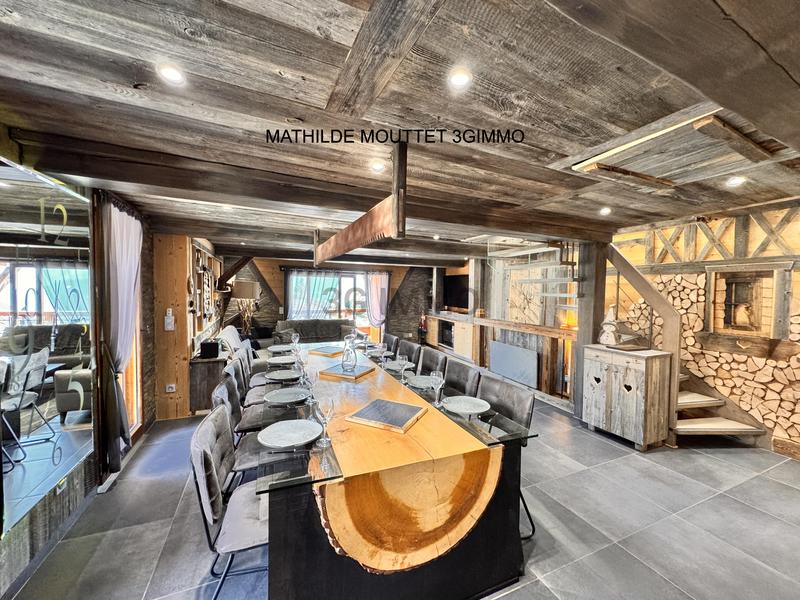 Châlet - 208 m² - 6 pièces