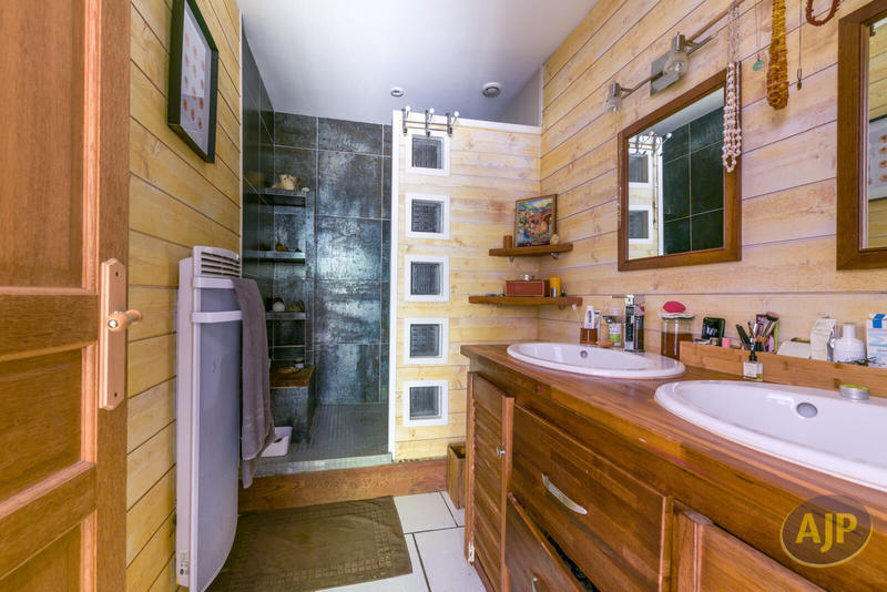 Maison - 130 m² - 4 pièces