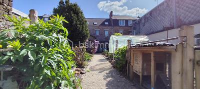 Maison - 181 m² - 8 pièces