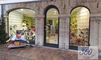 Local commercial - 71 m² - 4 pièces