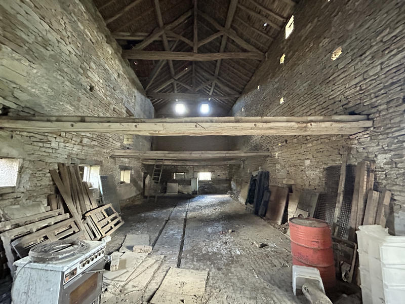 Maison - 200 m² - 1 pièce