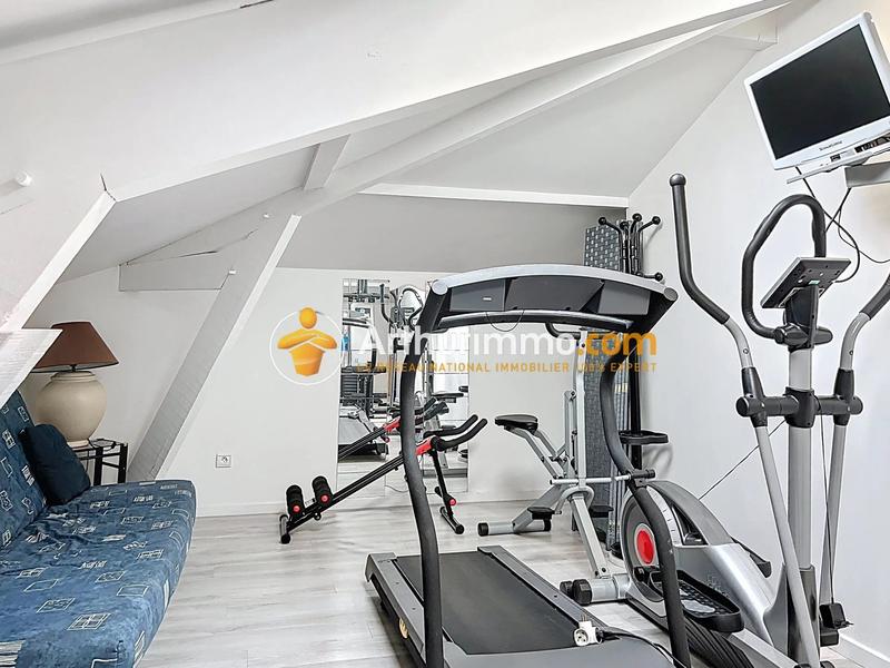 Maison - 205 m² - 7 pièces