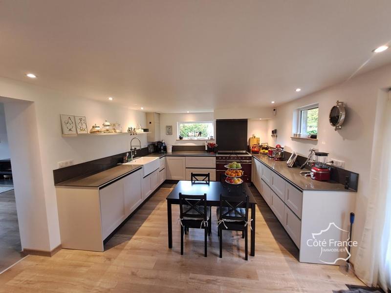 Maison - 150 m² - 7 pièces