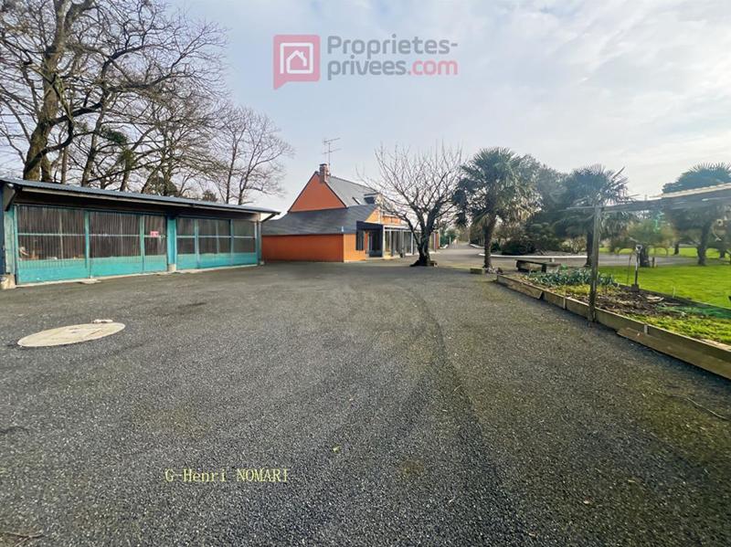 Maison - 214 m² - 7 pièces