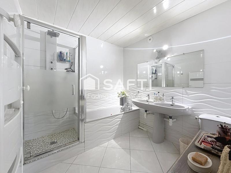 Appartement - 123 m² - 6 pièces