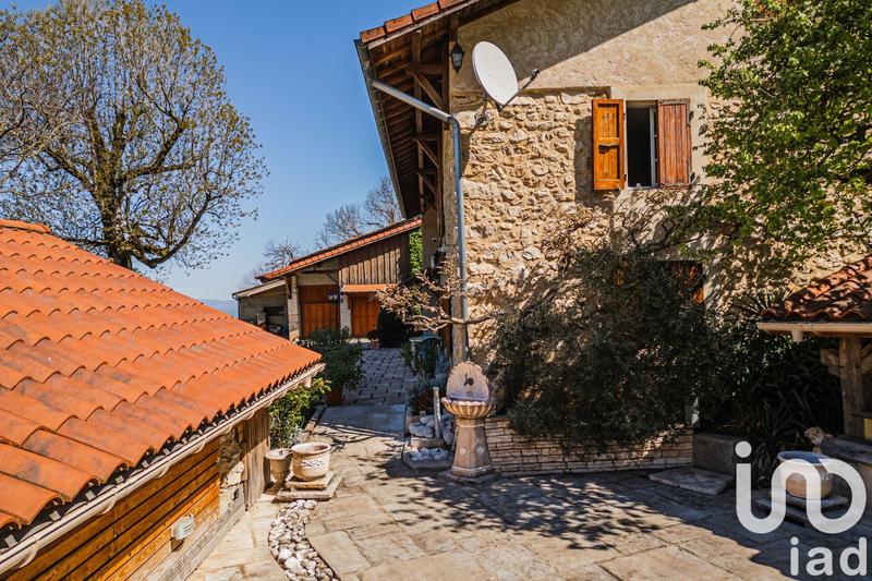 Maison - 185 m² - 8 pièces