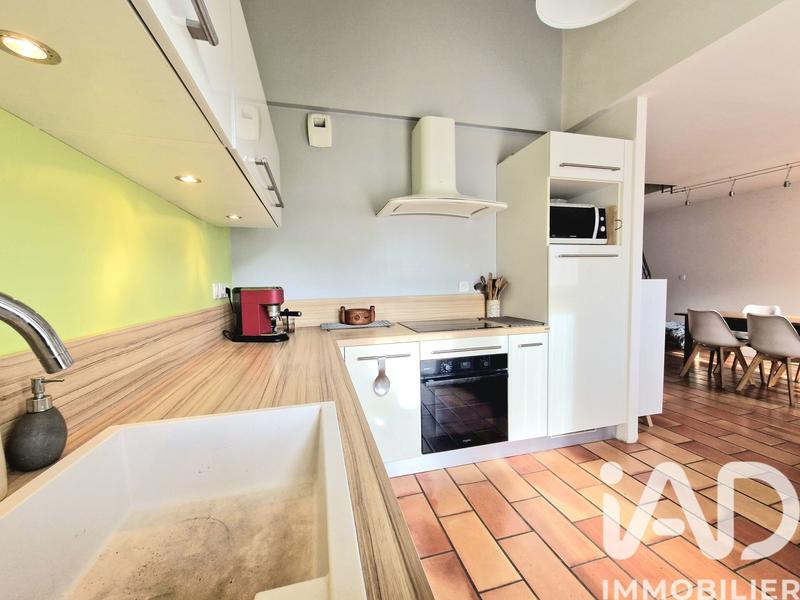 Maison - 94 m² - 7 pièces