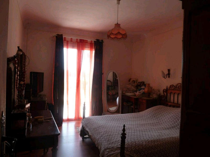 Maison - 220 m² - 8 pièces