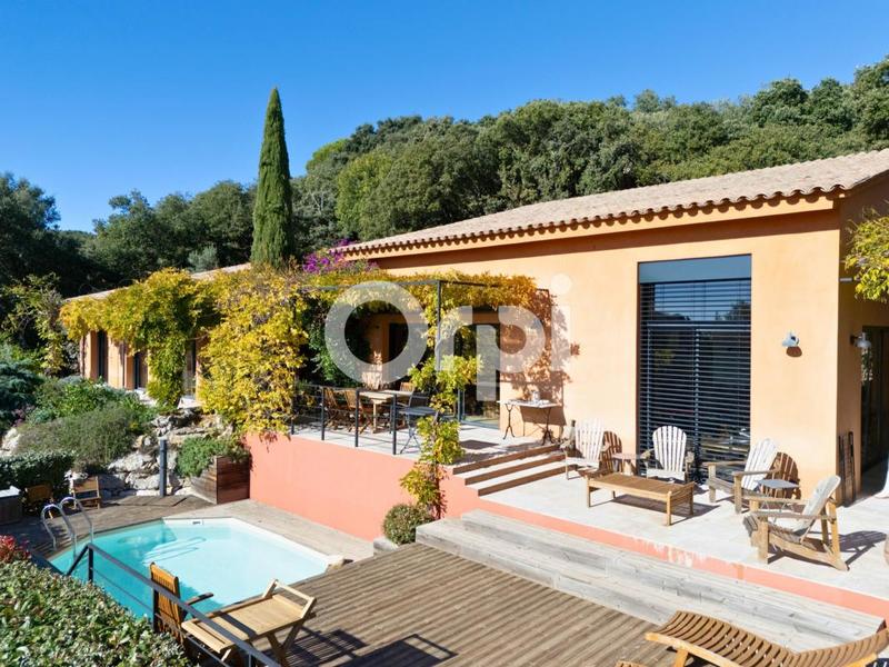 Villa - 218 m² - 5 pièces