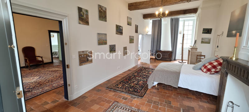 Propriété - 350 m² - 9 pièces