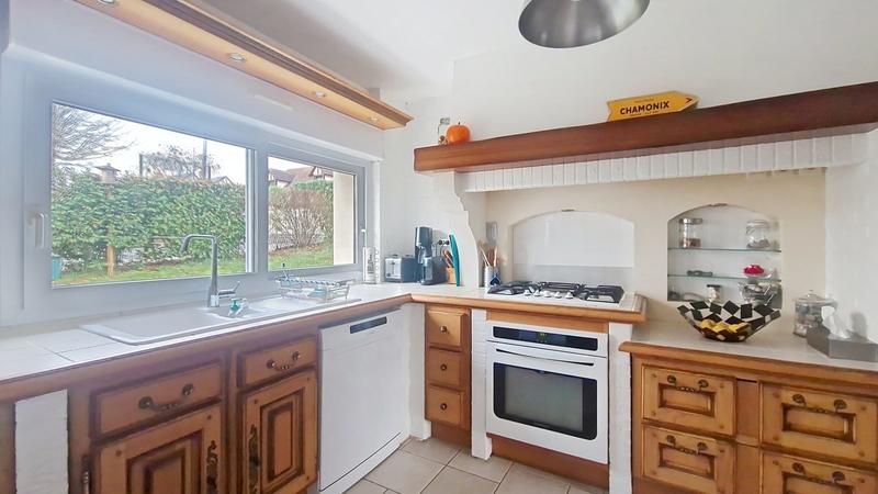 Maison traditionnelle - 121 m² - 6 pièces