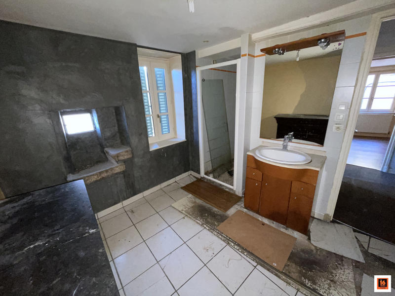 Maison - 90 m² - 5 pièces