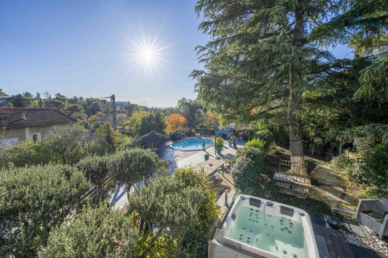 Villa - 135 m² - 6 pièces