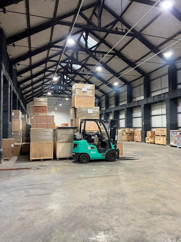 Entrepôt - 1 500 m² - 1 pièce