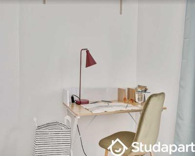 Chambre - 60 m² - 1 pièce