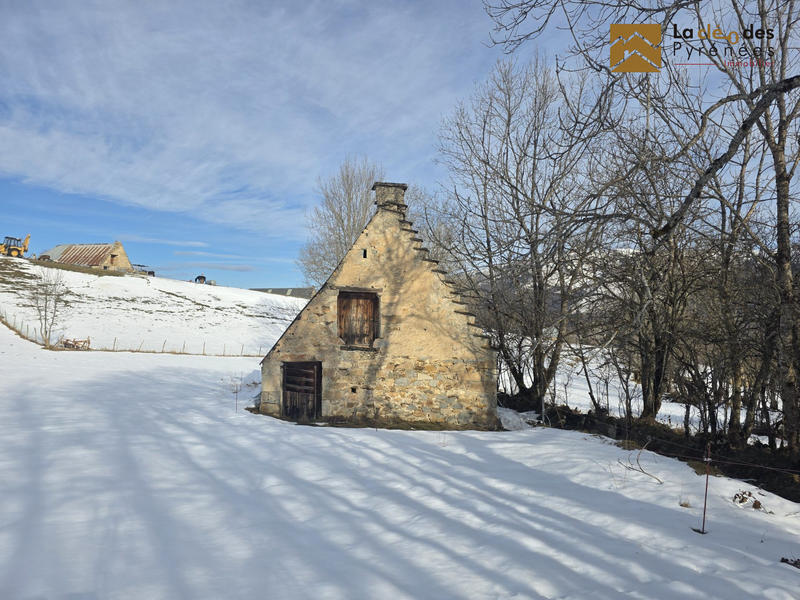 Maison ancienne - 200 m² - 2 pièces