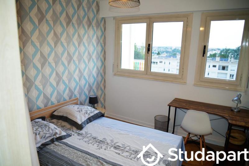 Chambre - 13 m² - 1 pièce