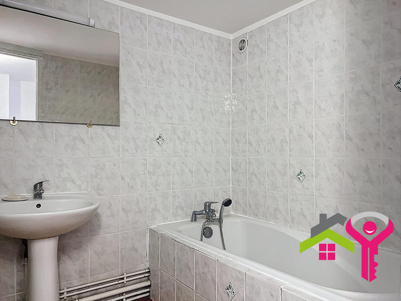 Maison - 180 m² - 6 pièces