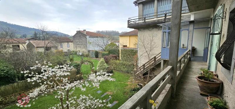 Maison de village - 242 m² - 10 pièces