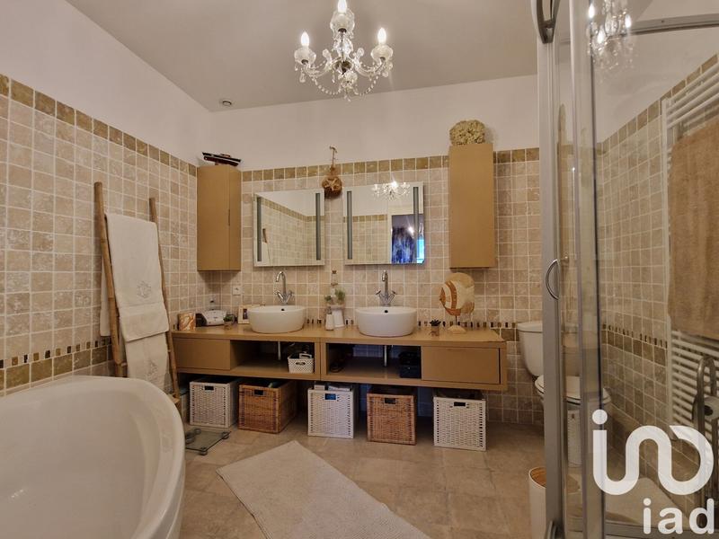 Appartement - 186 m² - 6 pièces