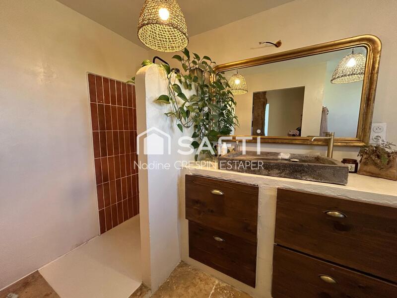 Maison - 200 m² - 7 pièces