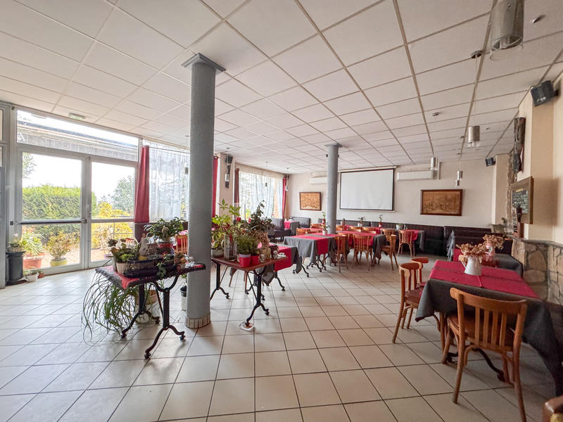 Propriété - 650 m² - 17 pièces