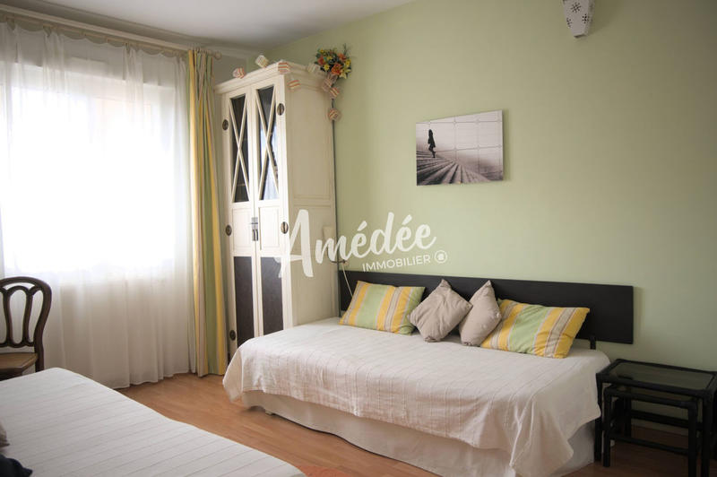 Villa - 151 m² - 6 pièces