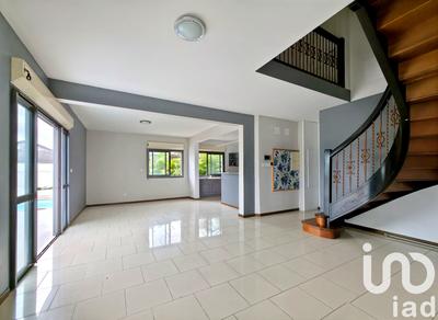 Maison - 180 m² - 5 pièces