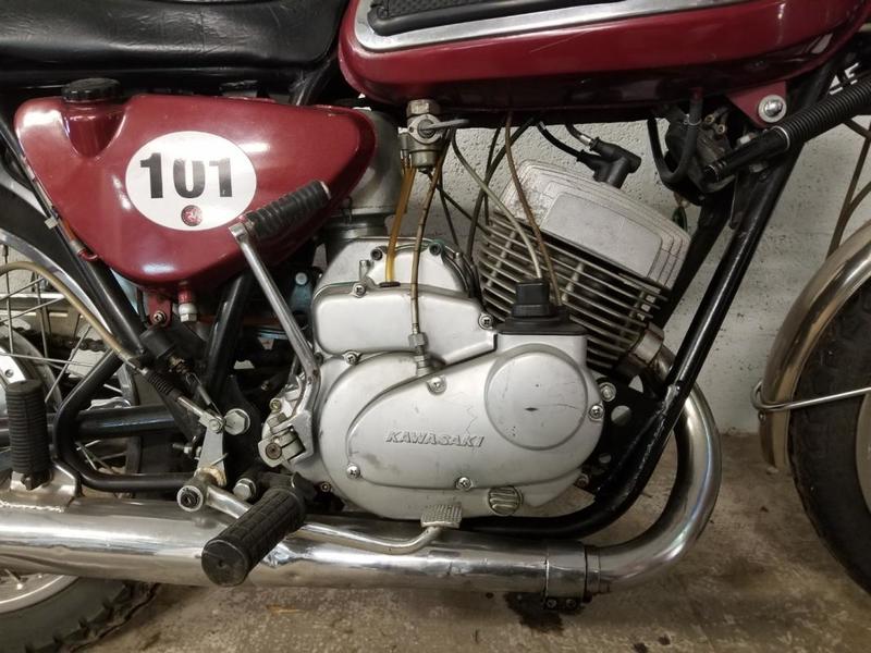 Kawasaki Avenger 350 kawasaki rouge 0350