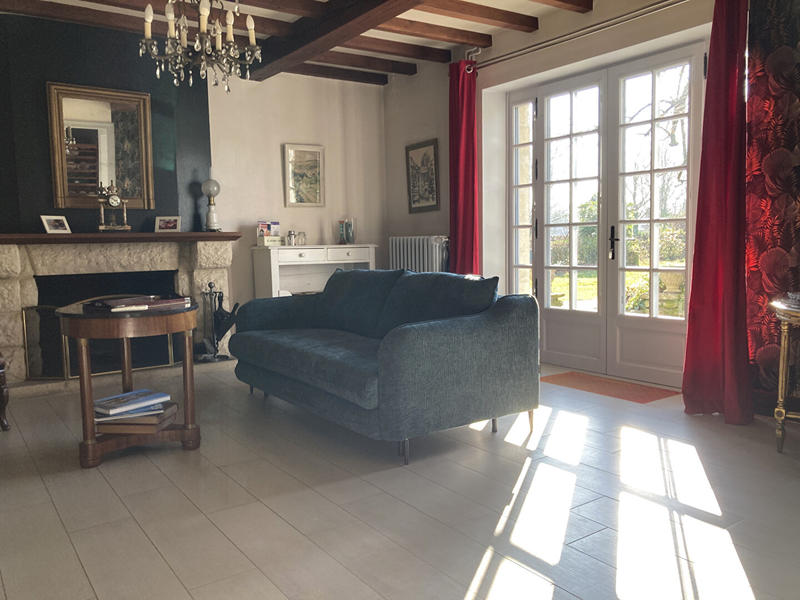 Maison - 220 m² - 11 pièces