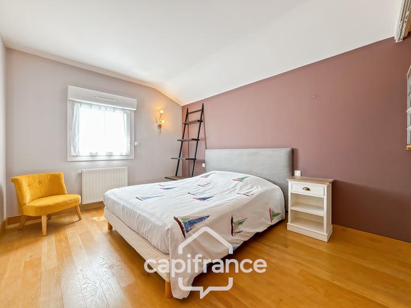 Maison - 177 m² - 6 pièces