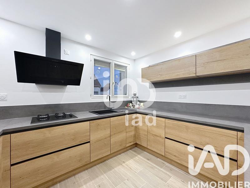 Maison - 95 m² - 5 pièces