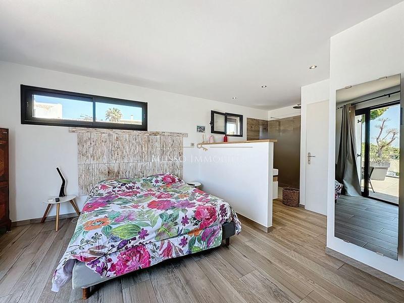 Maison traditionnelle - 215 m² - 5 pièces