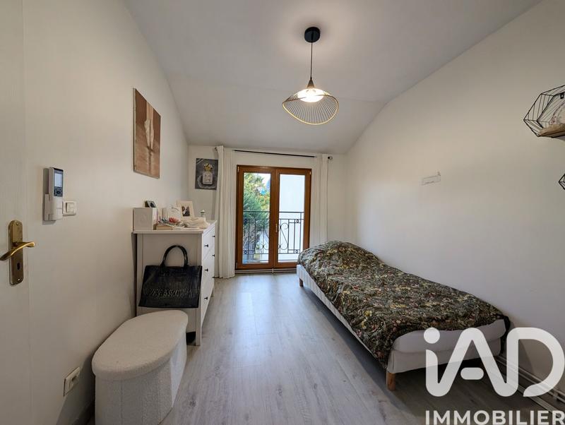 Maison - 329 m² - 7 pièces