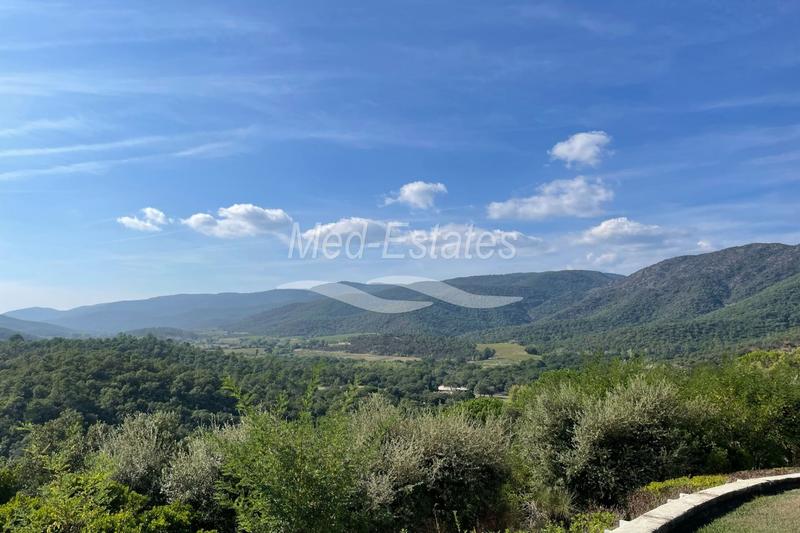 Demeure - 703 m² - 17 pièces