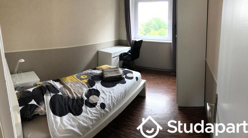 Chambre - 10 m² - 1 pièce