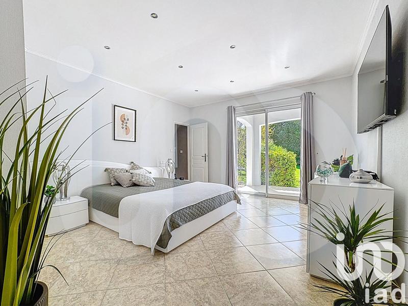 Maison - 285 m² - 7 pièces