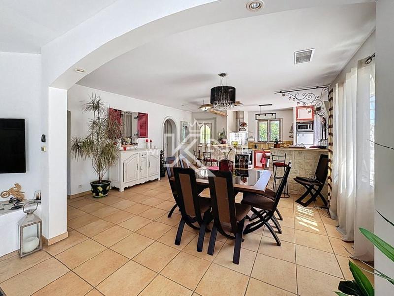 Villa - 117 m² - 4 pièces