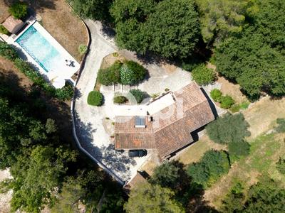 Villa - 210 m² - 6 pièces