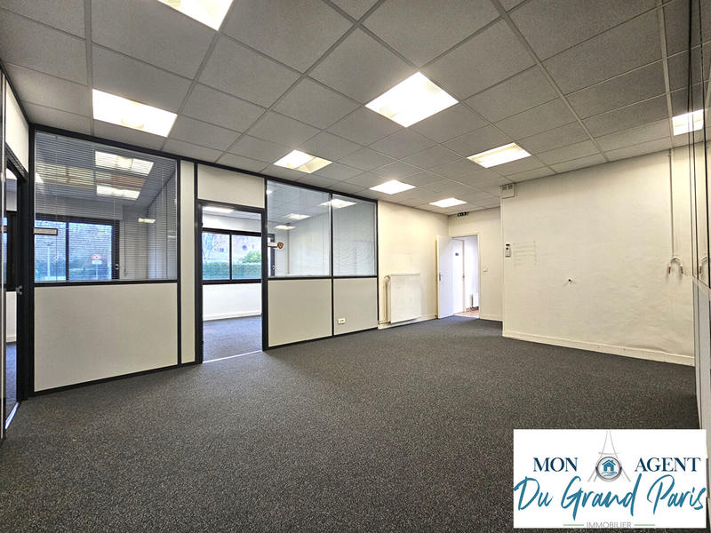 Bureau - 186 m² - 8 pièces