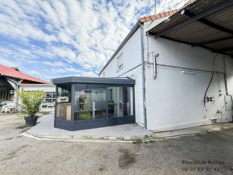 Maison - 215 m² - 6 pièces