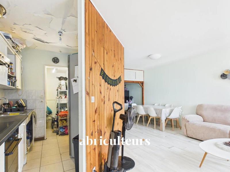 Appartement ancien - 66 m² - 3 pièces