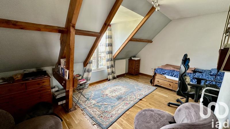 Maison - 220 m² - 8 pièces