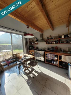 Maison - 140 m² - 5 pièces