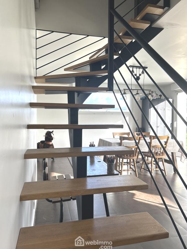 Maison - 90 m² - 5 pièces