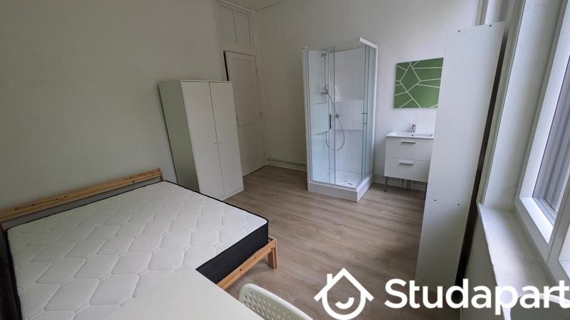 Chambre - 13 m² - 1 pièce